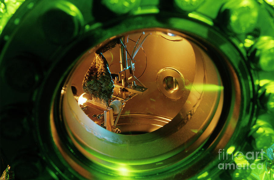 Organic Molecular Beam Deposition Photograph by Pasquale Sorrentino/science Photo Library