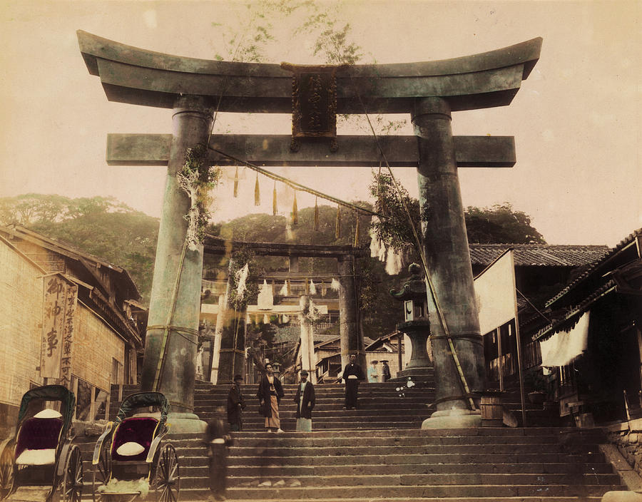 Osuwa Temple Photograph by Hulton Archive