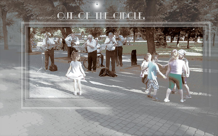 Out Of The Circle. Digital Art by Igor Panzzerirbis Pilshikov