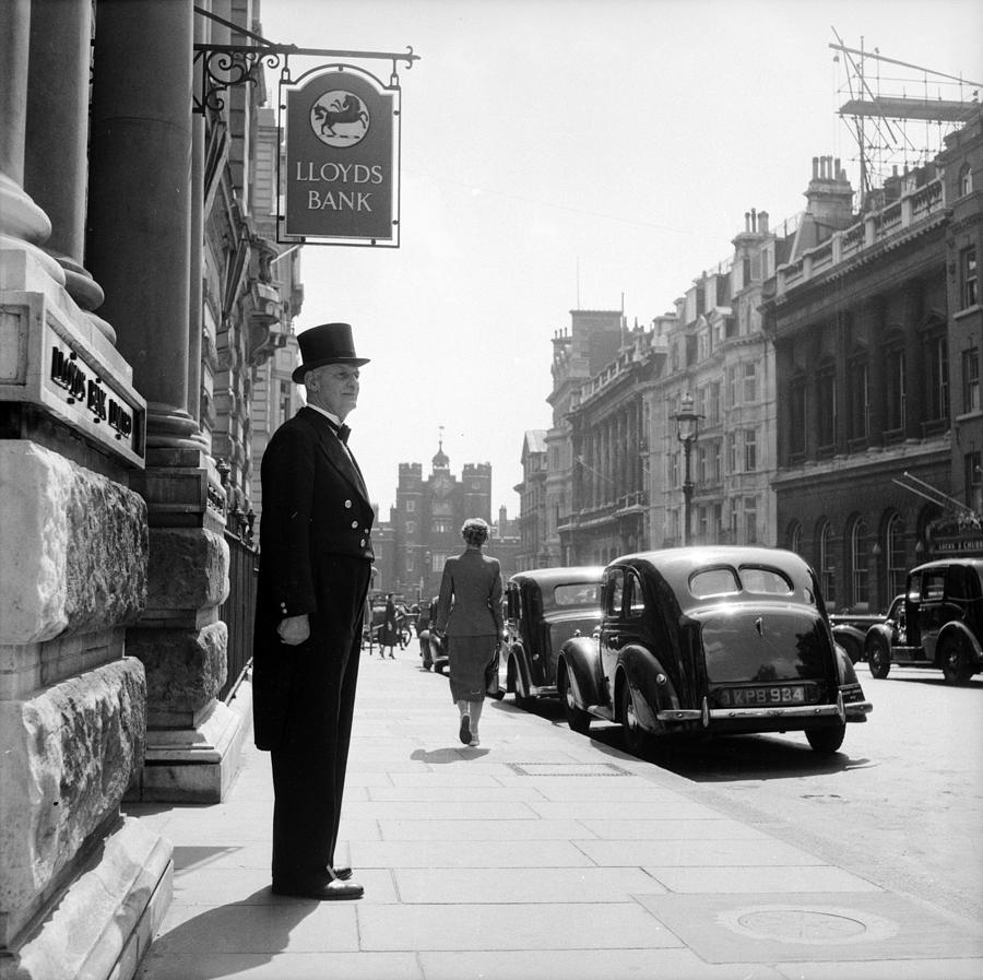 Outside The Bank Photograph by Bert Hardy