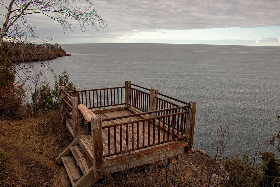 Overlook on Lake Superior Photograph by Laura Smith