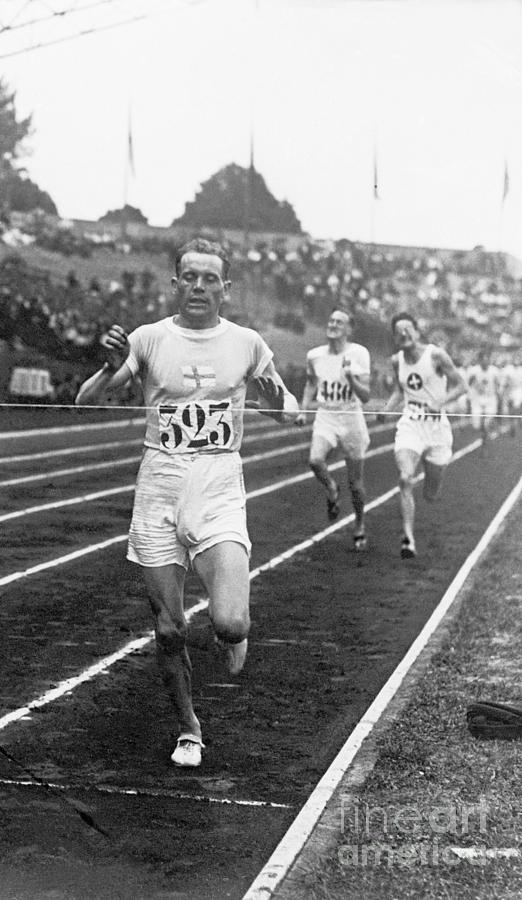 Paavo Nurmi Winning Olympic Track Race Photograph by Bettmann