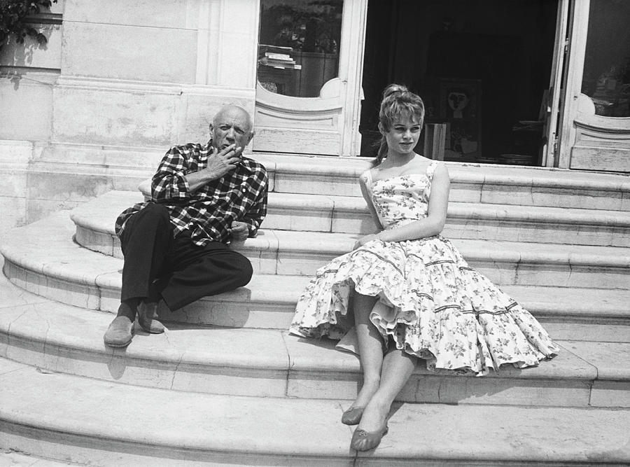 Pablo Picasso With Brigitte Bardot Photograph by Bettmann
