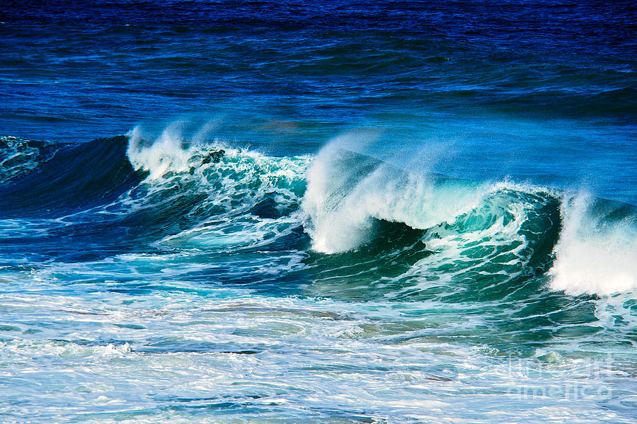 pacific ocean waves