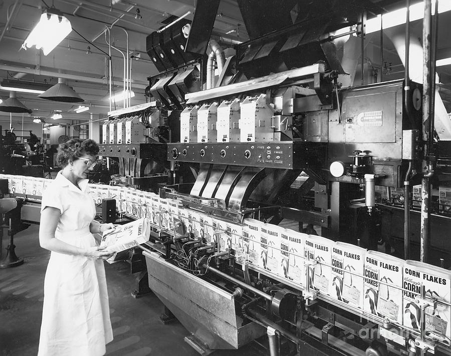 Packaging Machine At Corn Flakes Factory Photograph by Bettmann