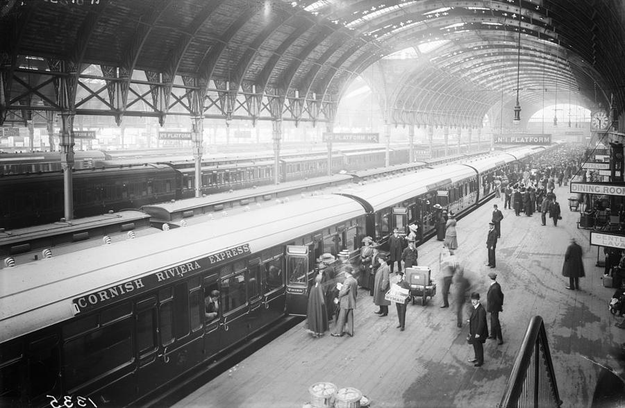 Paddington Station Photograph by Topical Press Agency