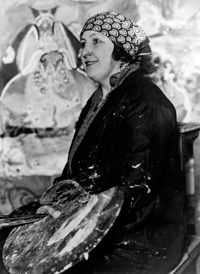 Painter Alice Lolita Muth Photograph by Underwood Archives