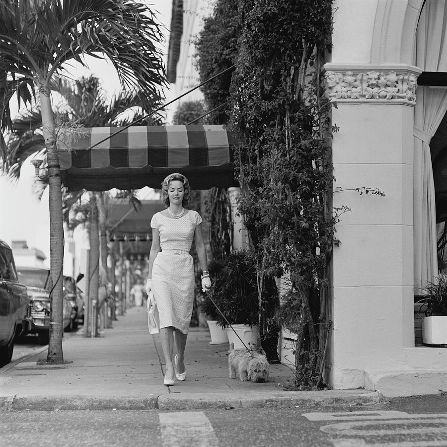 Palm Beach Fashion Photograph by Slim Aarons