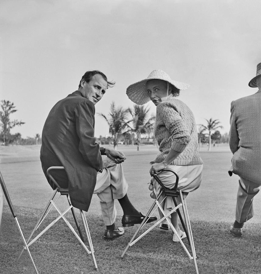 Palm Beach Golf Spectators Photograph by Slim Aarons