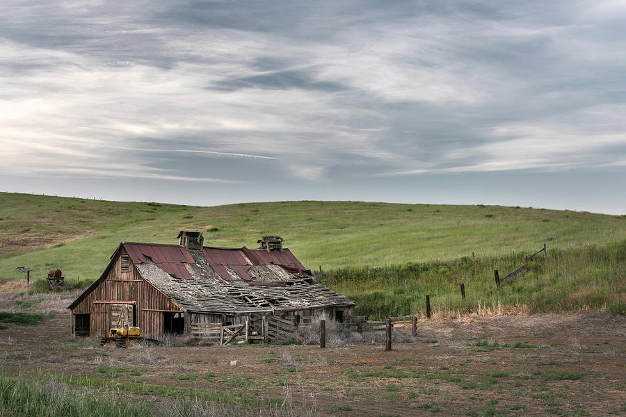 Palouse Barn 9907 Photograph by Bob Neiman - Fine Art America