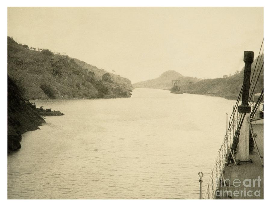 Crane Photograph - Panama Canal Culebra Cut.1930s by David Parker/science Photo Library