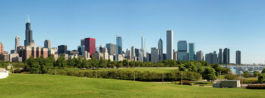 Panoramic Chicago Skyline – xxxl Photograph by Helpinghandphotos Panoramic Chicago Skyline – xxxl Photograph by Helpinghandphotos