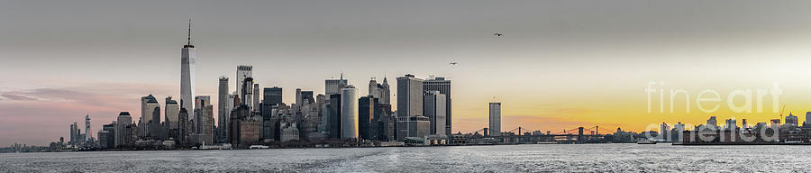 Panoramic View of Manhattan Island and the Brooklyn Bridge at Su by PorqueNo Studios Panoramic View of Manhattan Island and the Brooklyn Bridge at Su by PorqueNo Studios