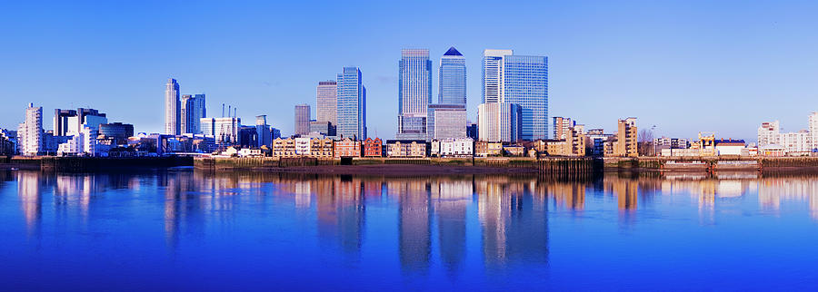 Panoramic View Of The Canary Wharf City Photograph by Deejpilot