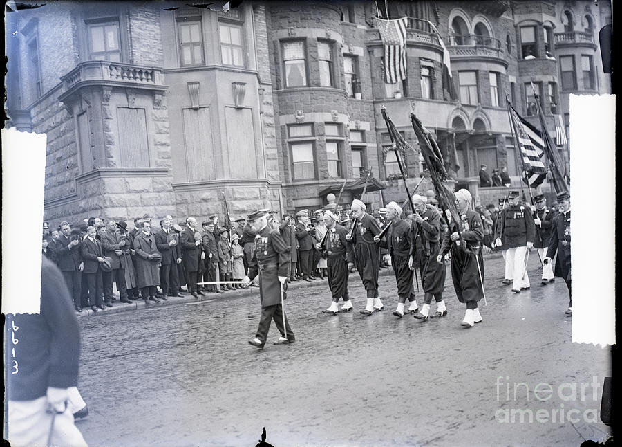 Parade Of Union Soldiers Photograph by Bettmann