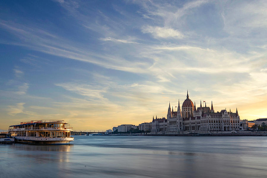 Parlament Von Budapest Photograph by Christian Kurz