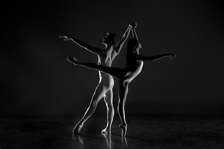 Black And White Photograph - Pas De Deux by Libby Zhang