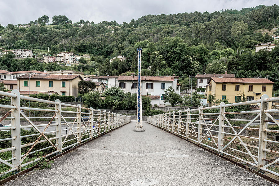 Pedestrian walkway by Giovanni Bertagna Pedestrian walkway by Giovanni Bertagna