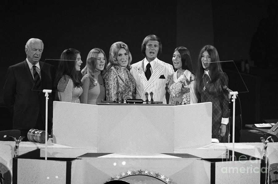 Pat Boone & Family Sing To Republicans Photograph by Bettmann