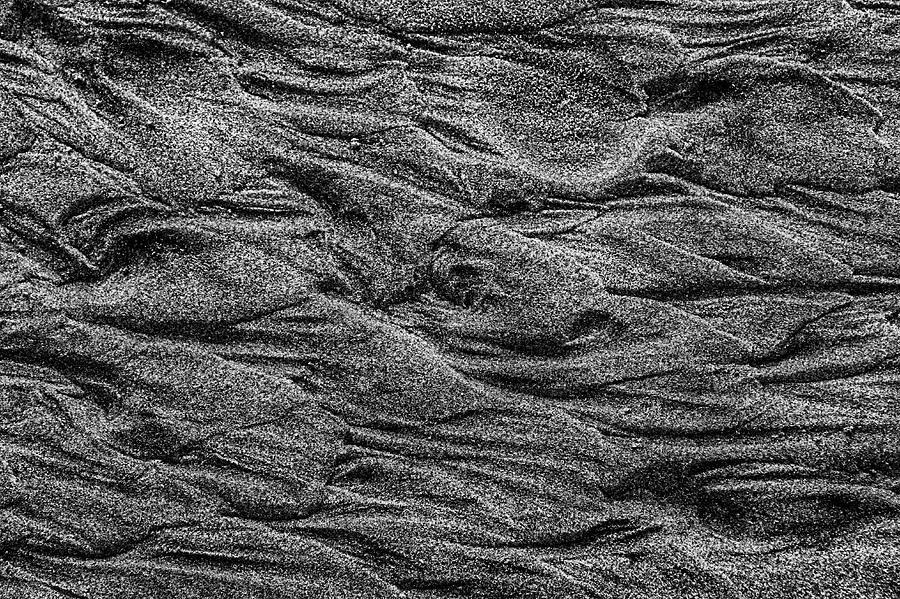 Patterns in the sand Photograph by Alan Goldberg