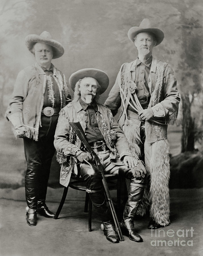 Celebrity Photograph - Pawnee Bill, Buffalo Bill, And Buffalo by Bettmann
