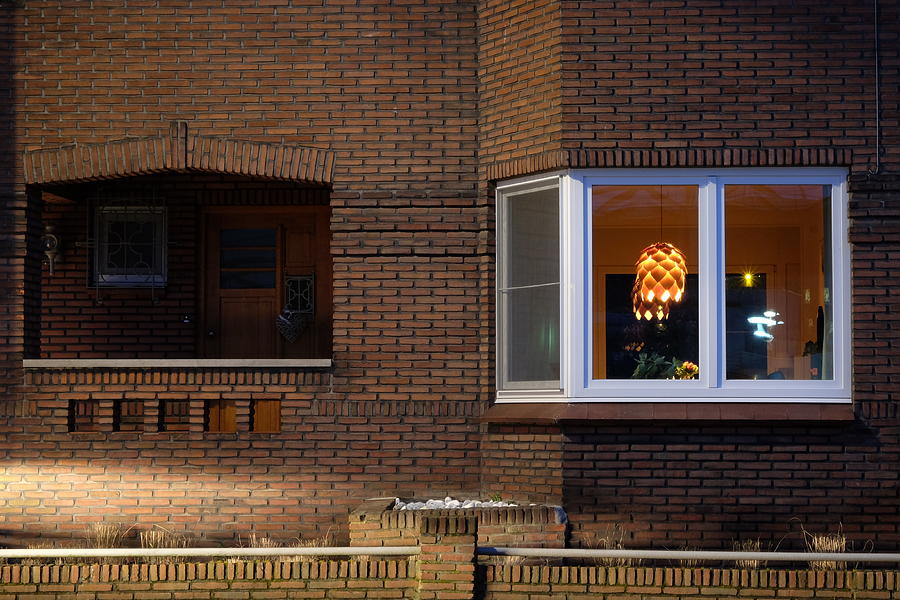 Lamp Photograph - Peeking Through The Window by Inge Elewaut