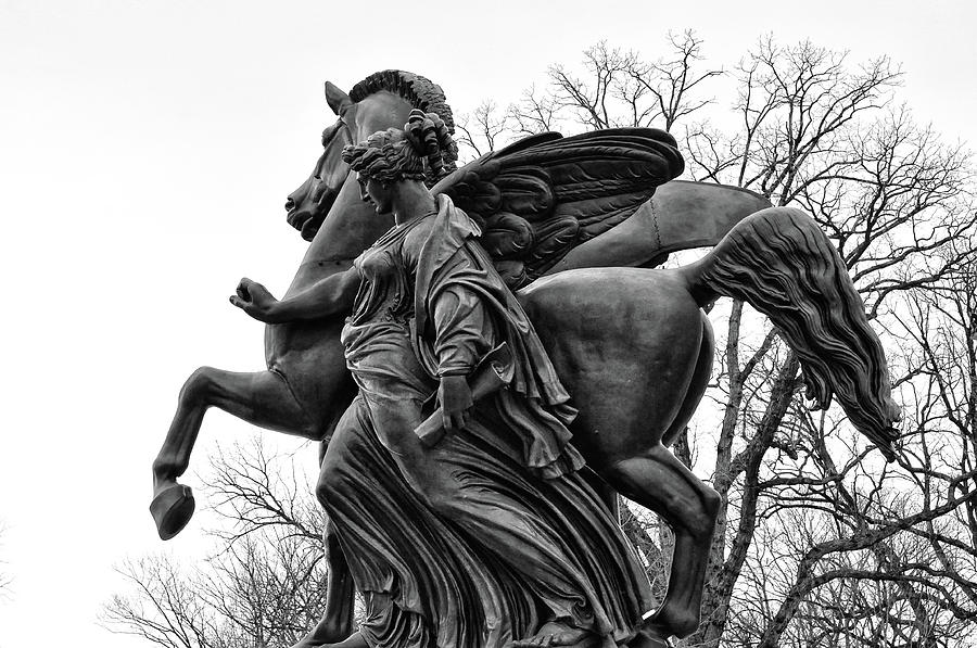  Pegasus with Calliope - Philadelphia Photograph by Bill Cannon