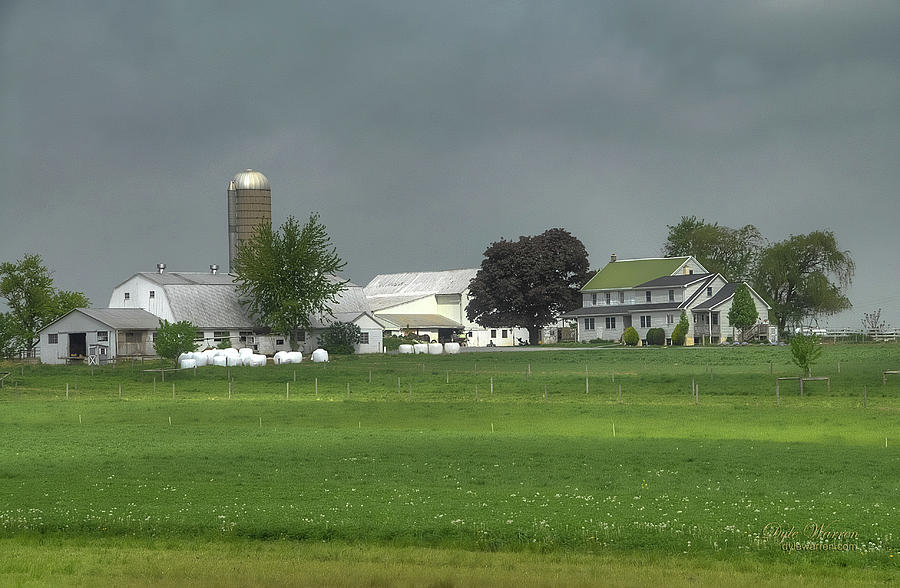 Pennsylvania Amish Farm Photograph by Dyle Warren