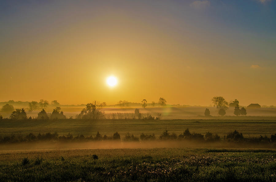 Pennsyvania Farm Sunrise - Gettysburg Photograph by Bill Cannon