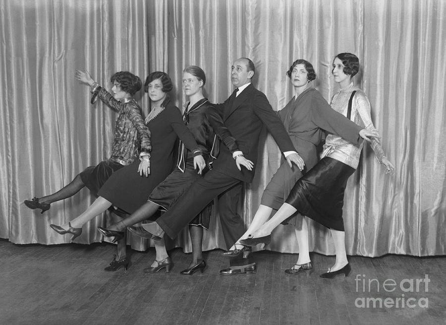 People Learning Dance Steps Photograph by Bettmann