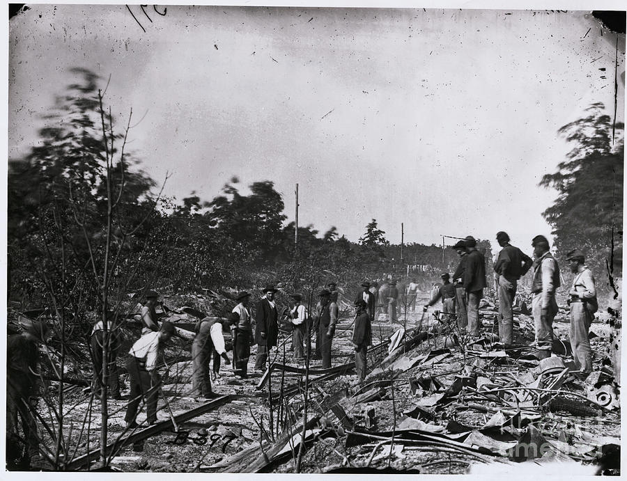 People Repairing Railroad Photograph by Bettmann