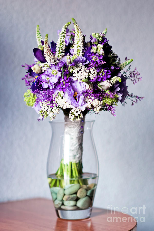 natural flower bouquets for brides