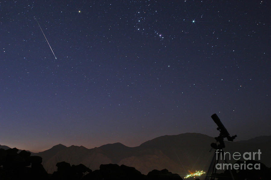 Perseid Meteor Shower Photograph By Babak Tafreshi Science Photo Library