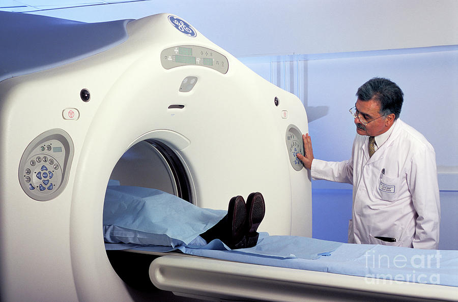 Pet Scanner Photograph by Pascal Goetgheluck/science Photo Library