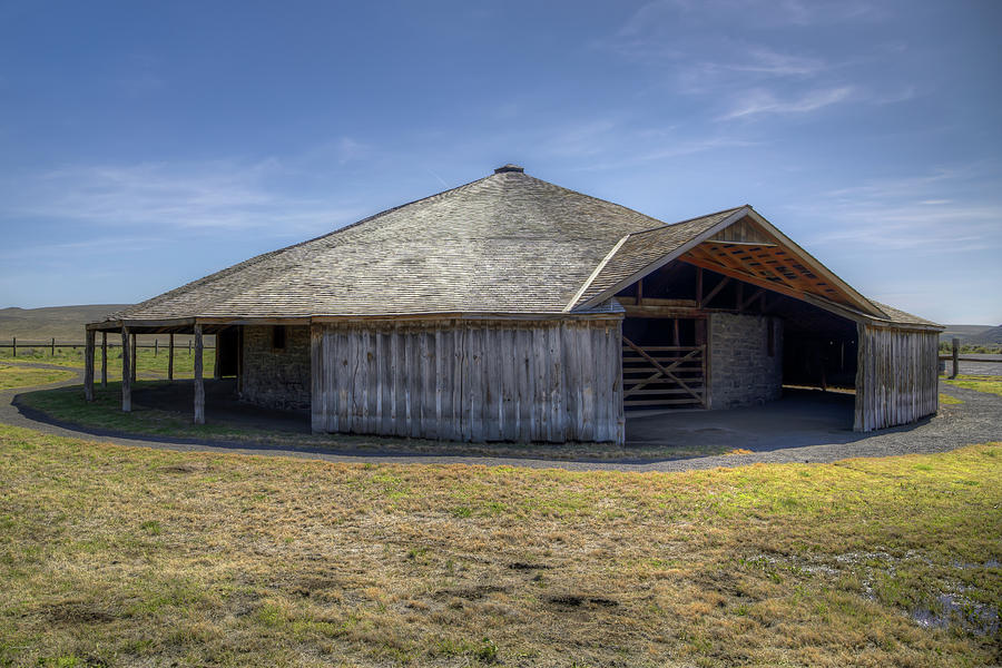 Pete French Round Barn 01017 Photograph