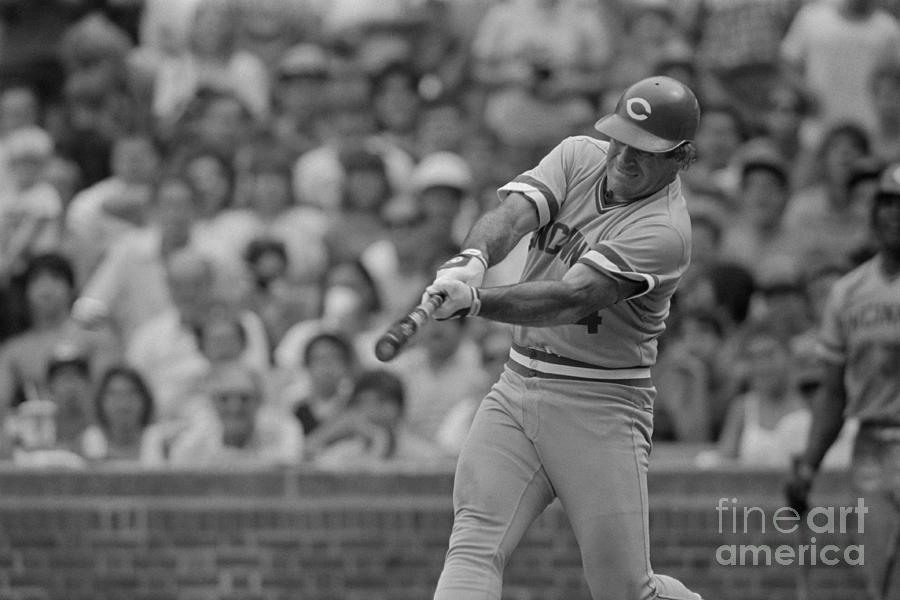 Pete Rose Getting Record-tying Hit Photograph by Bettmann
