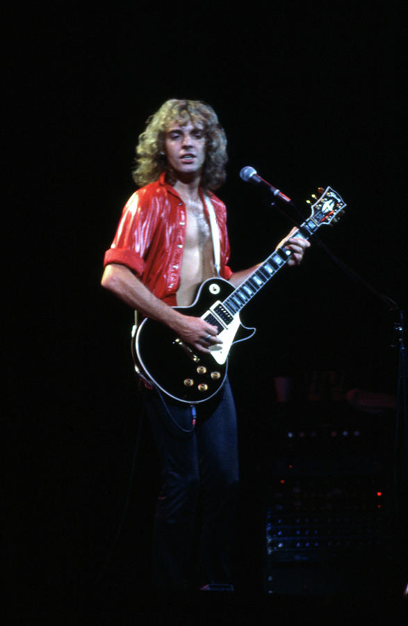 Music Photograph - Peter Frampton by Mediapunch