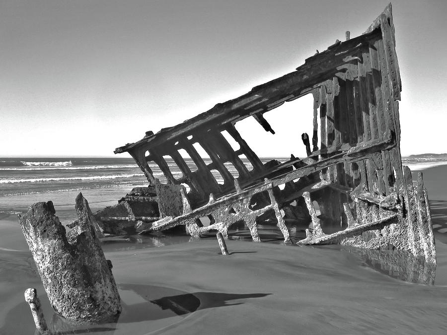 Peter Iredale Shipwreck - Oregon Coast Photograph by Scott Carda - Fine ...