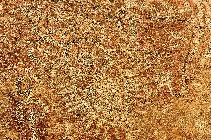 Petroglyph on the Deschutes river Oregon Photograph by Scott Buehler ...