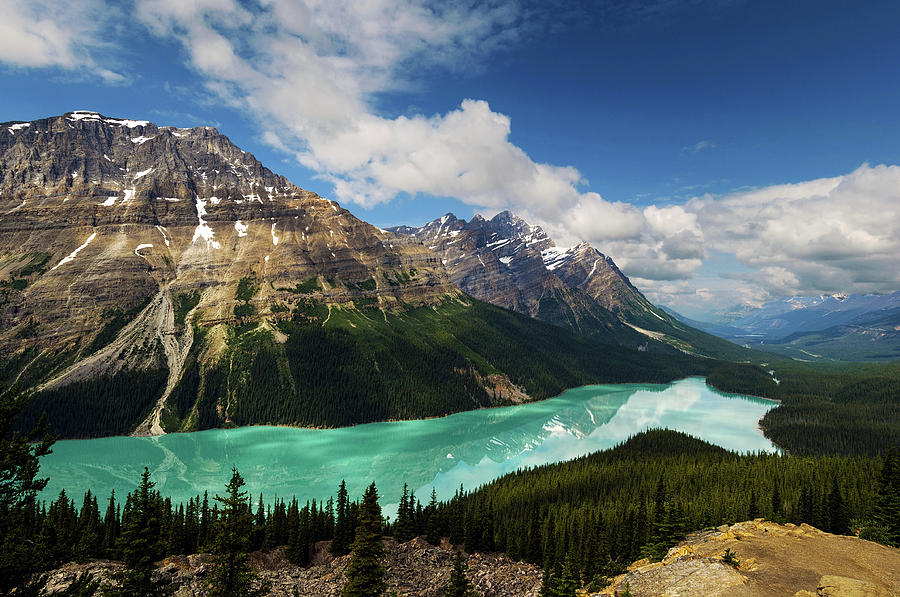 Peyto Lake by Noppawat Tom Charoensinphon