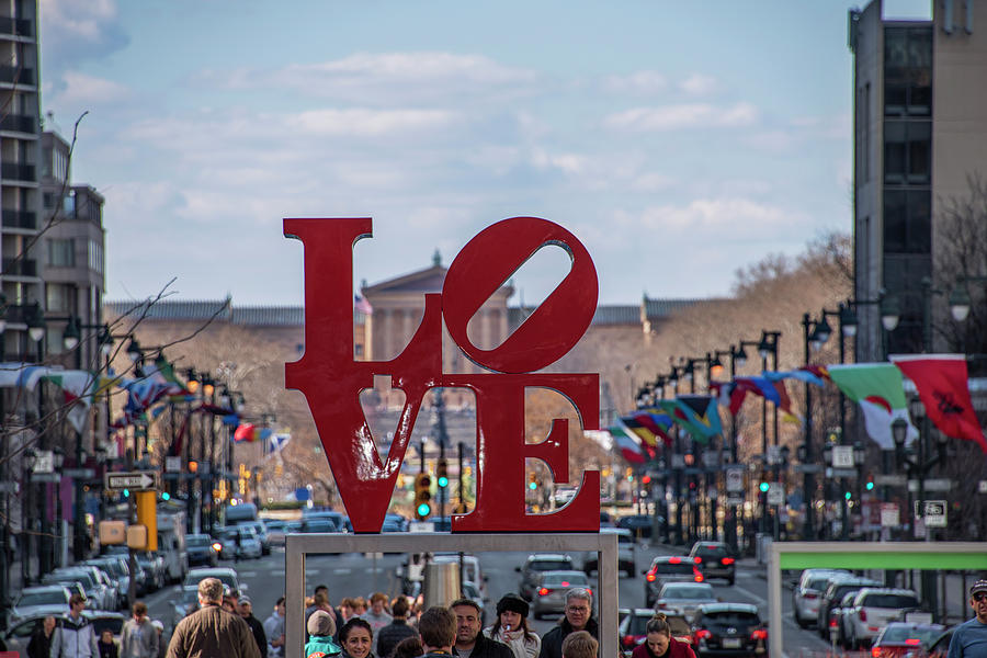 Philadelphia - Love on the Parkway Photograph by Bill Cannon