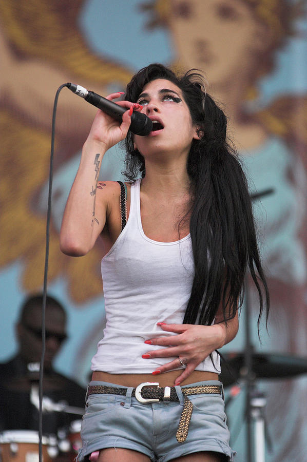 Music Photograph - Photo Of Amy Winehouse by Neil Lupin