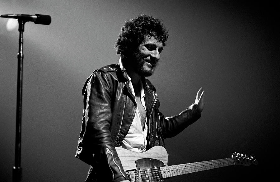 Photo Of Bruce Springsteen Photograph by Fin Costello