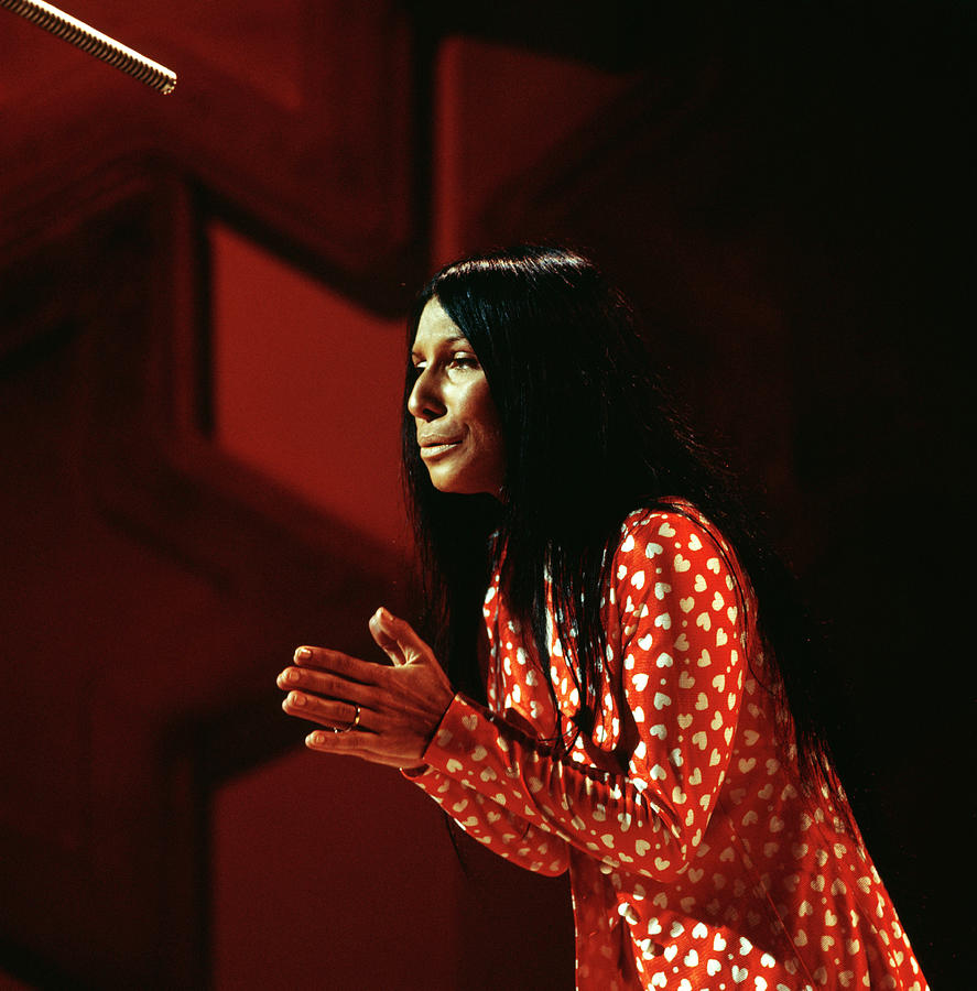 Photo Of Buffy St Marie Photograph by Tony Russell