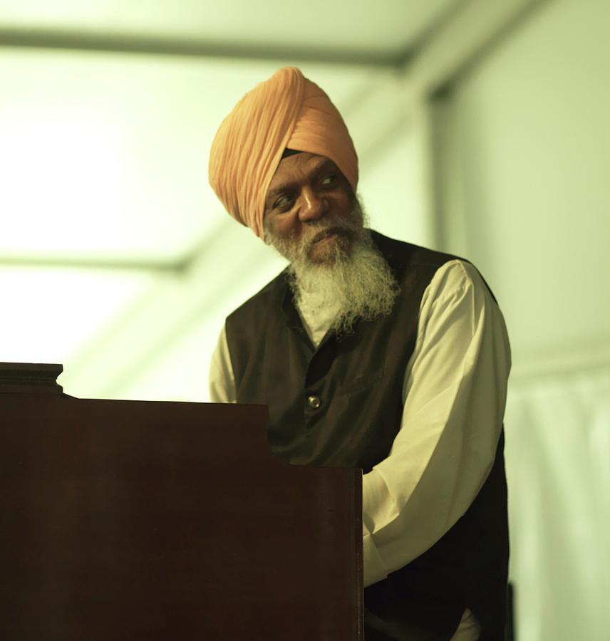 Photo Of Dr Lonnie Smith Photograph by David Redfern