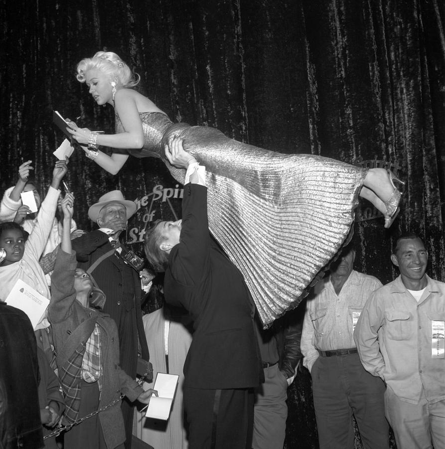 Photo Of Jayne Mansfield Photograph by Michael Ochs Archives