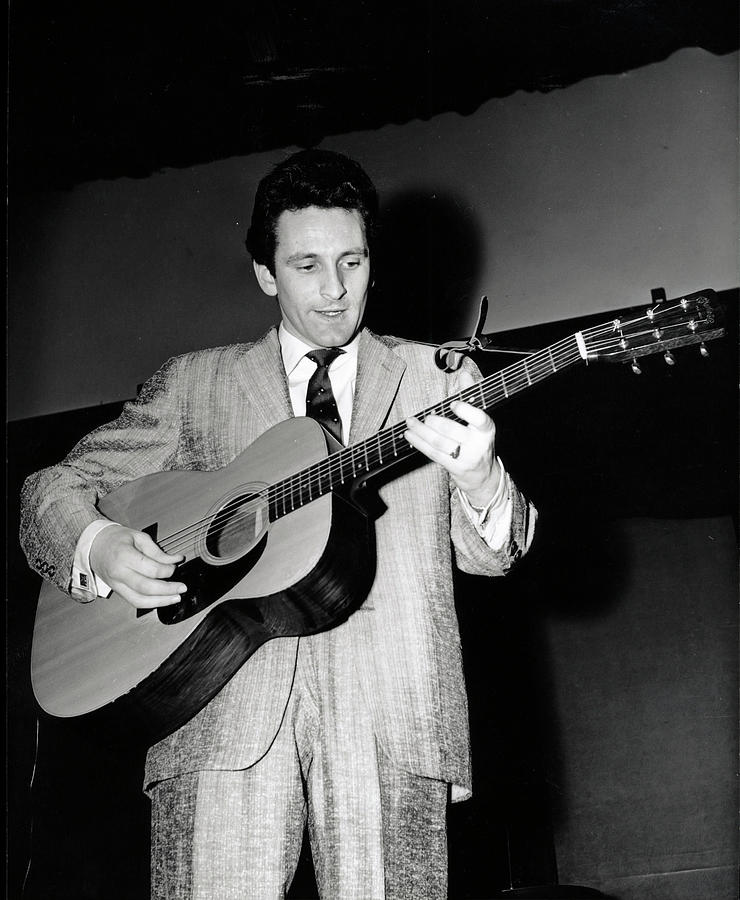 Photo Of Lonnie Donegan Photograph by Richi Howell