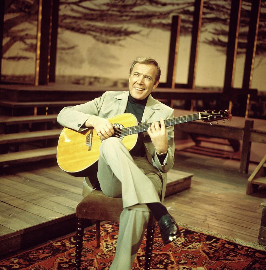 Photo Of Val Doonican Photograph by David Redfern