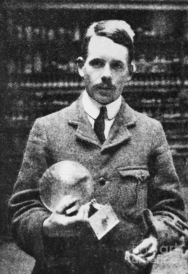 Physicist Henry Gwyn Jeffreys Moseley Photograph by Bettmann