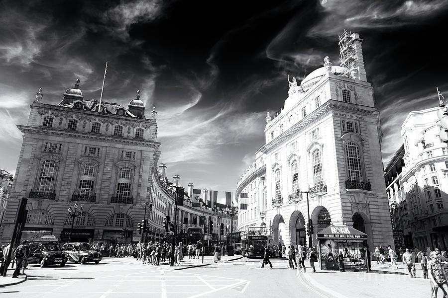 Piccadilly Circus London Photograph by John Rizzuto